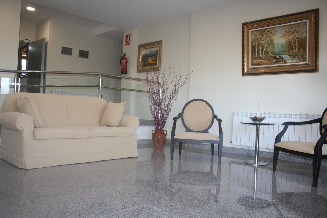 Hotel Lupa San Juan de Pinera Bagian luar foto